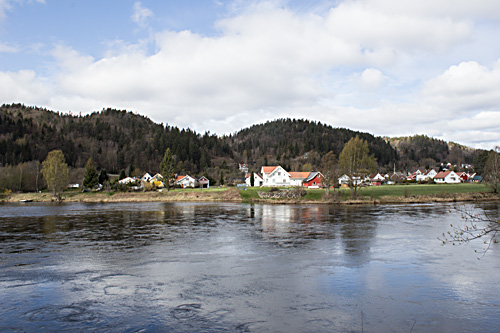 flom ikke Høllen